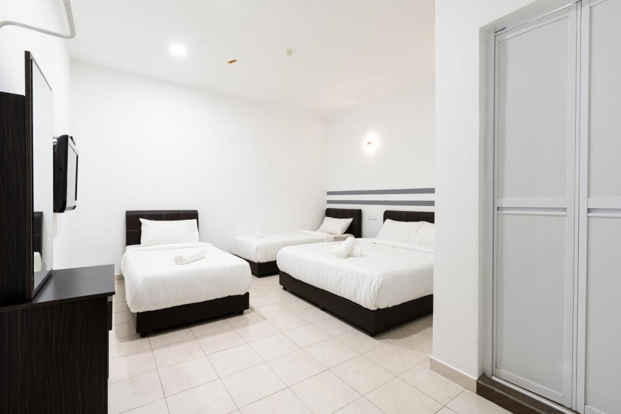 Ant Hotel Malacca Exterior photo